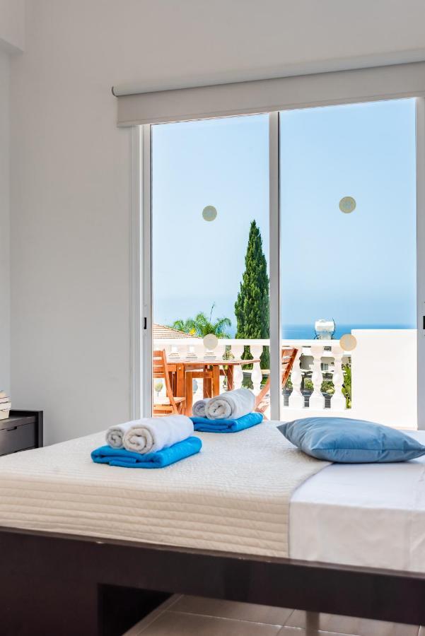 Villa Alysia By Ezoria Villas Коралова Затока Екстер'єр фото